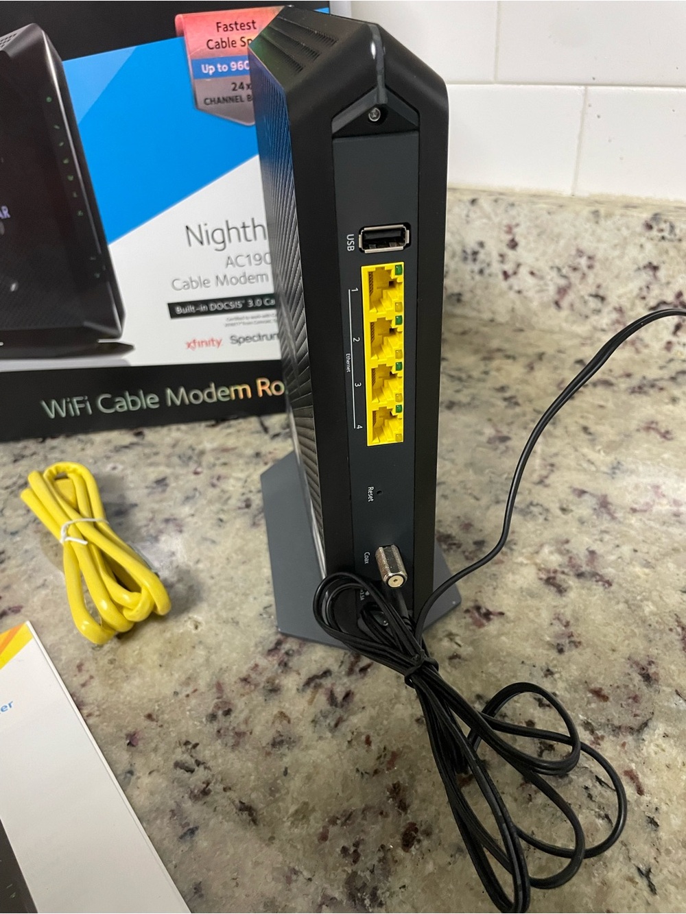 NETGEAR nighthawk WiFi Cable Modem Router (AC1900) docsis 3.0 electronic work - Picture 7 of 15